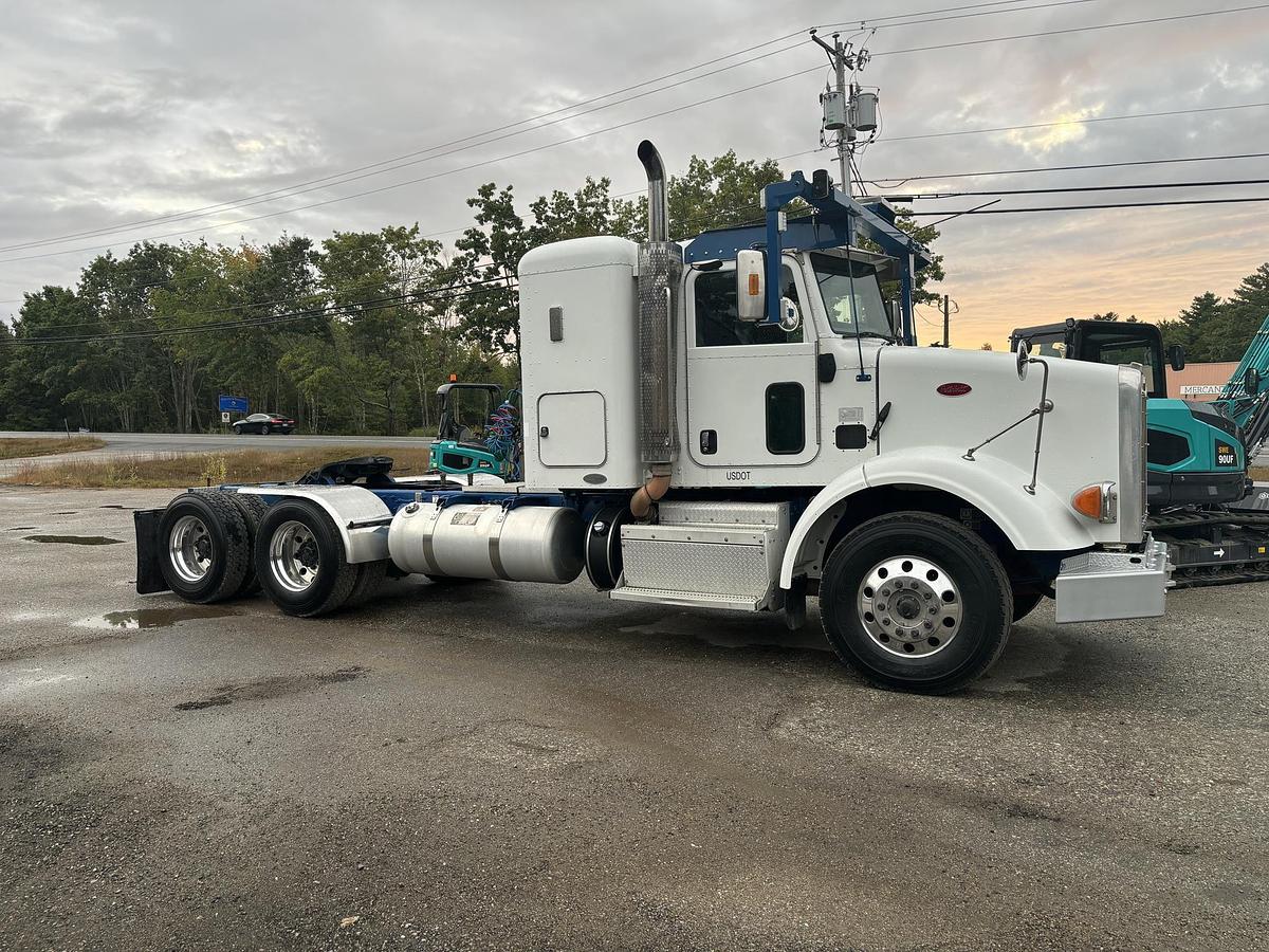 Used 2011 PETERBILT 365