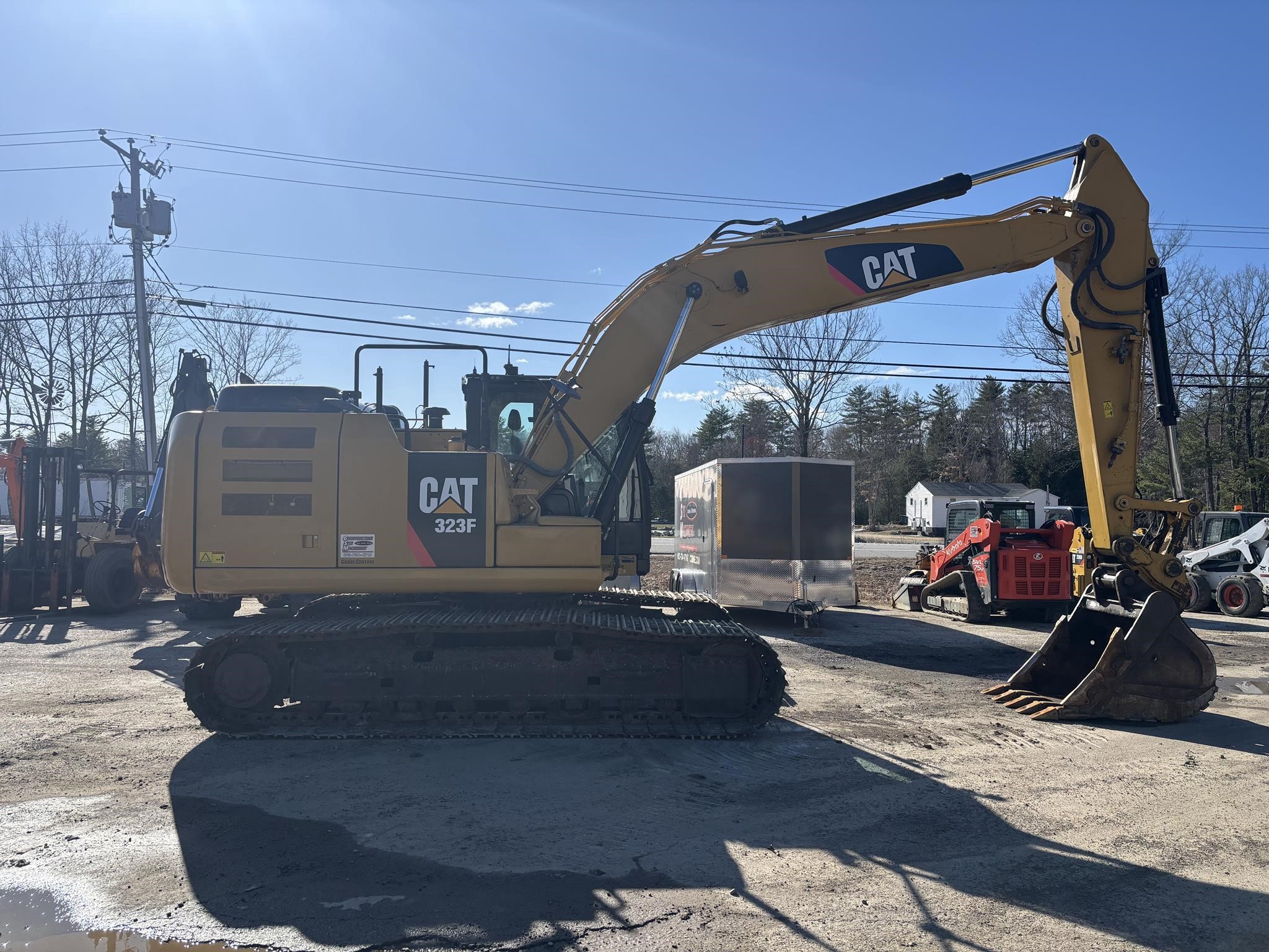 2015 Caterpillar 323FL
