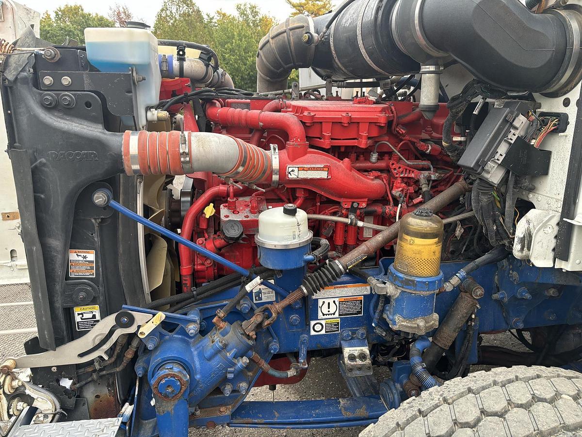 Used 2011 PETERBILT 365