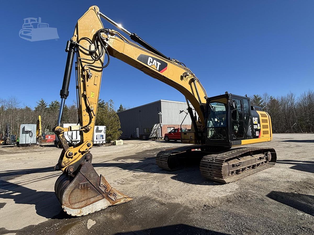 Used 2015 CATERPILLAR 323FL