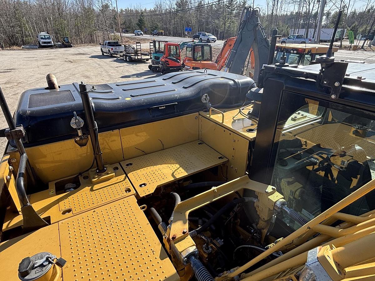 Used 2015 CATERPILLAR 323FL
