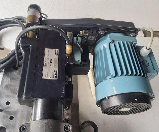 Gebraucht Hochwertige Bohrstation mit pneum. Vorschub, Parker gebraucht-Top