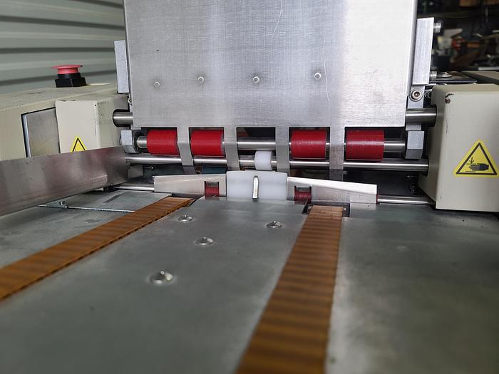 Used GBC AP2 Ultra Punch, 4:1 Oval Die