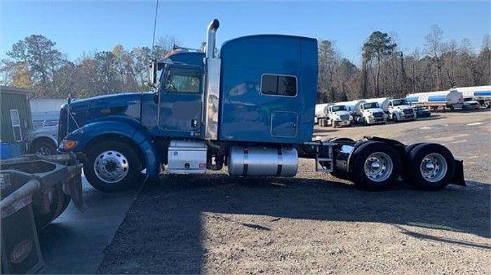 Used 2010 PETERBILT 386
