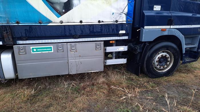 Gebruikt 2005 DAF 85 CF 340 tampoline 4x2 FULL STEEL MANUAL