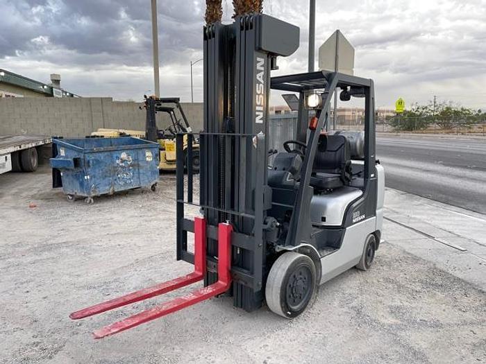 Used 2010 NISSAN MCP1F2A25LV QUAD MAST Forklift