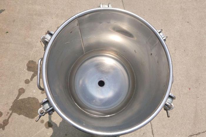 Used Tank, 5 Gallon S/st, 110 PSI, FV, DT/DB, Clamped Top, B #S744170