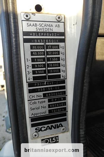 Used 1993 SCANIA P93 H 250 6X2 air con flatbed truck