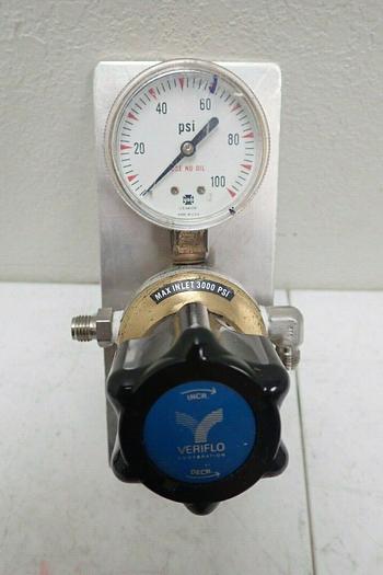 Used Lot of 3 Veriflo IR501B, 43900098 Pressure Regulators w/ USG 100psi 30psi Gauges
