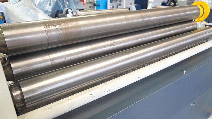 Used UZMA SAHINLER 2050 x 180 4 roll hydraulic bending roller  2018 
