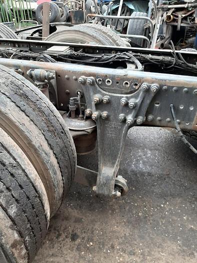 Gebruikt 1999 MERCEDES BENZ 2540 6x2 chassis, 3 pedals , spring in the front