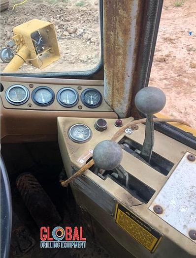 Used Item 0776 : CAT 926E Loader