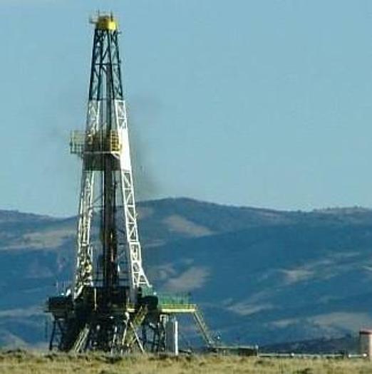 Used National OilWell E-2000 hp single drum rig Oilwell