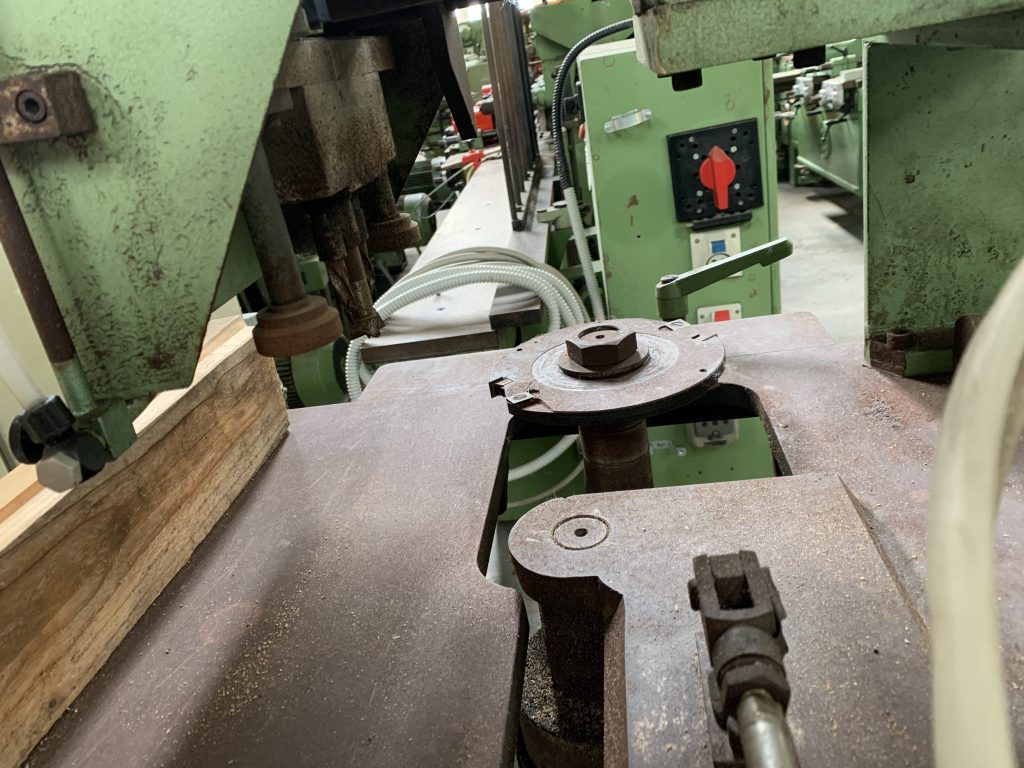 Usato Fresatrice per serramenti marca Hemag