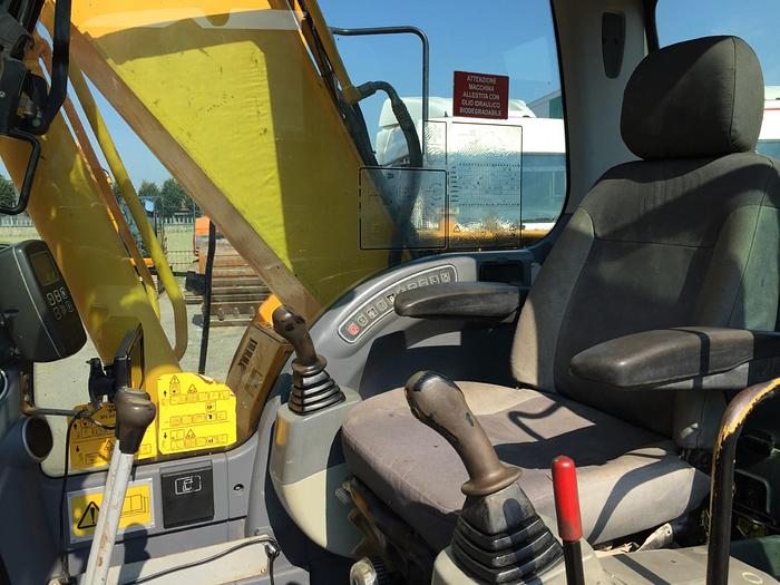 Used 2006 JCB JS 190