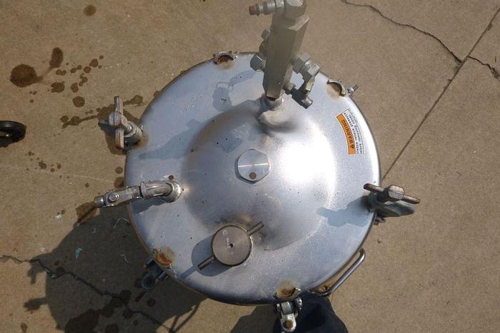 Used Tank, 5 Gallon S/st, 110 PSI, FV, DT/DB, Clamped Top, B #S744170