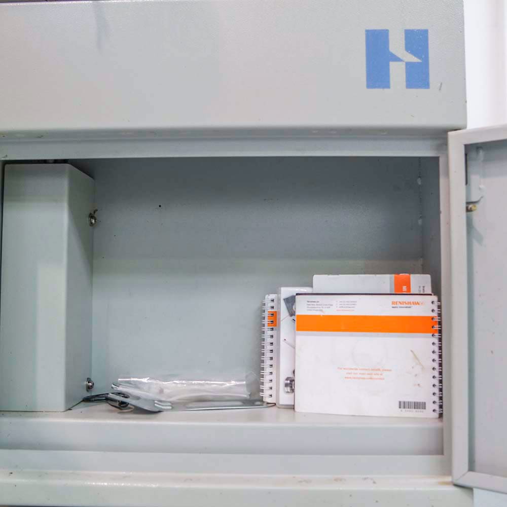 Used Bridgeport XR 1000 - Vertical Machining Centres - 2007