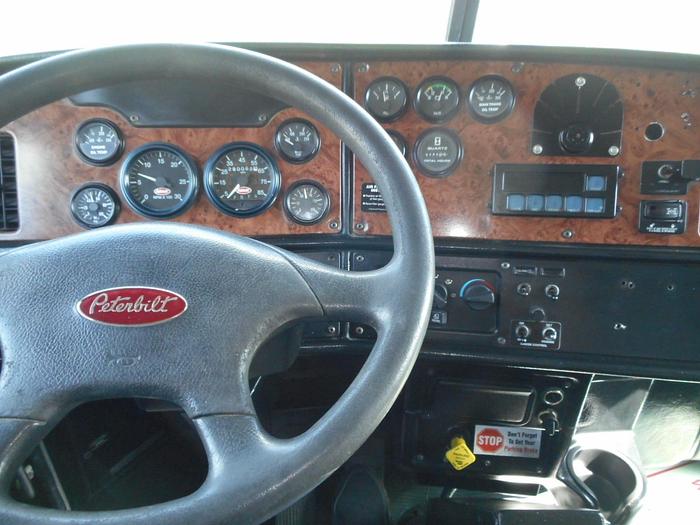Used 2005 PETERBILT 357