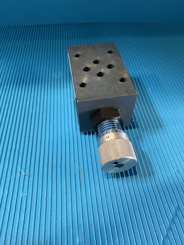 Used Vickers Solenoid Directional Valve DGMFN-3-X-B2W-20-JA