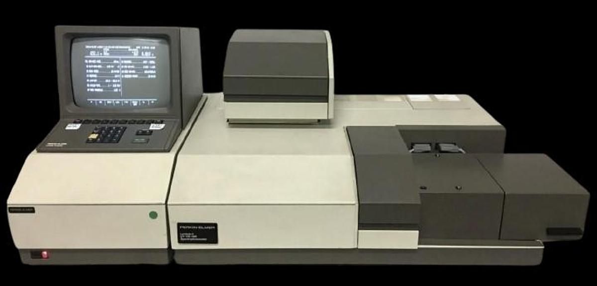 perkin-elmer-lambda-9.png