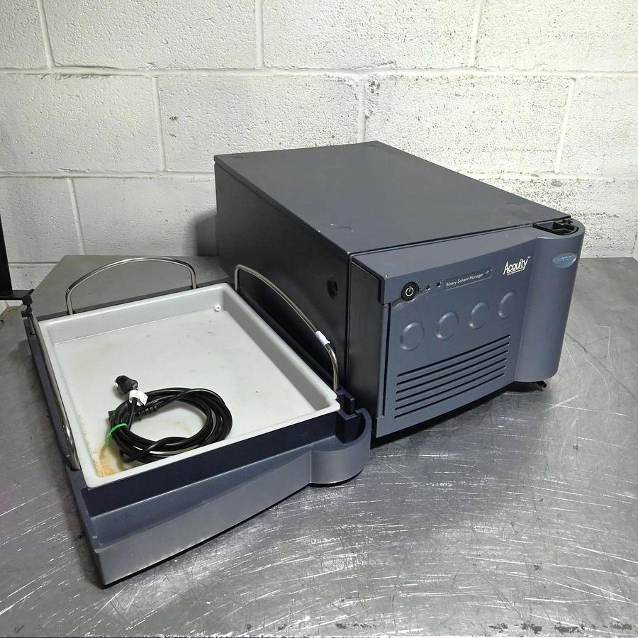 Used Waters Acquity Binary Solvent Manager 186015001  w/ Bottle Tray