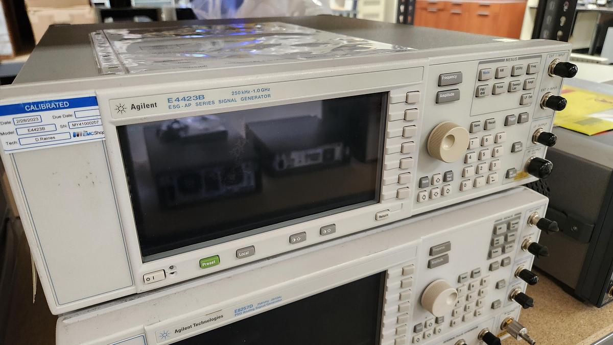 agilent-e4423b.jpg