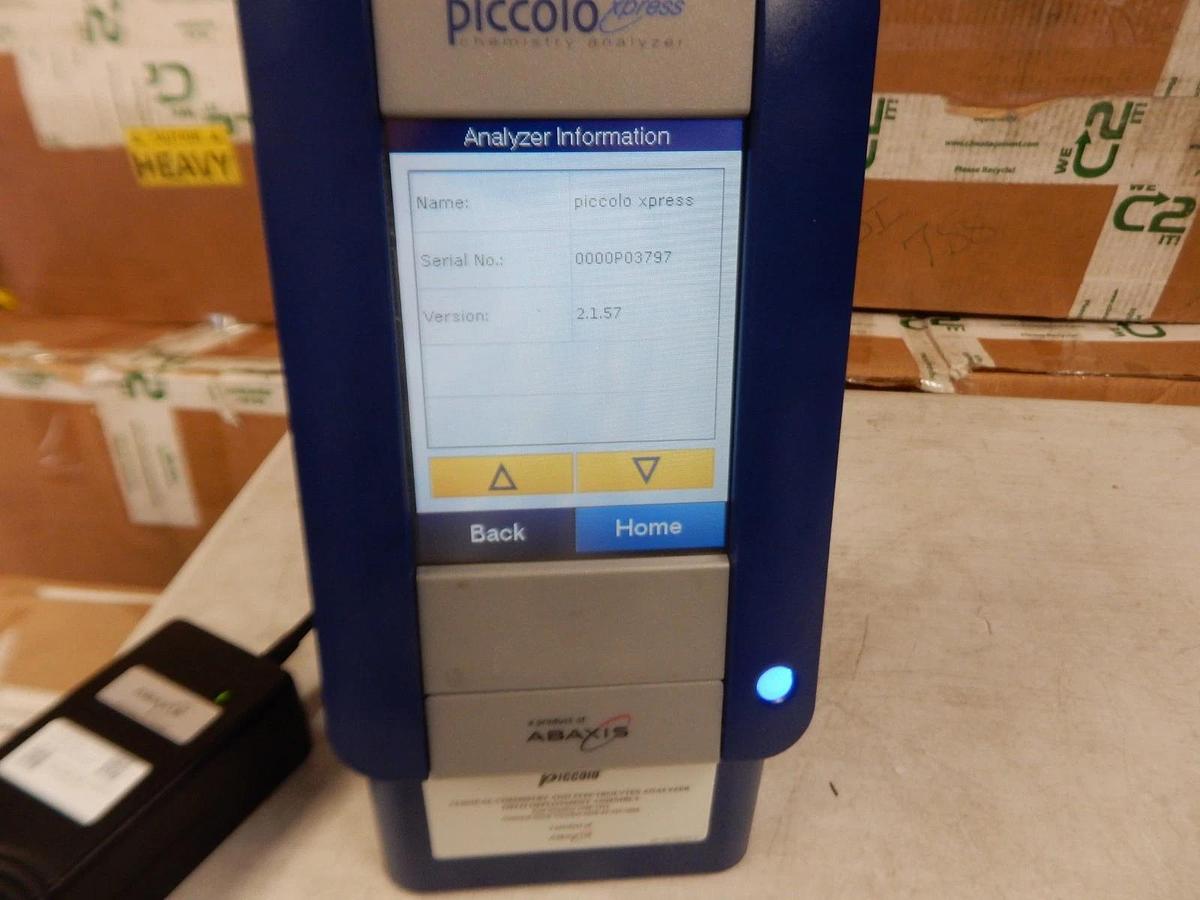 Used Abaxis Piccolo Xpress Chemistry Analyzer 1100-1000 Complete Set + Warranty