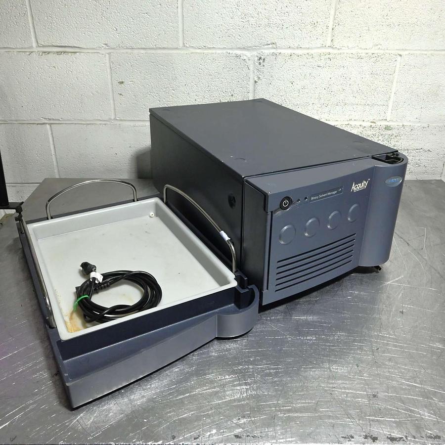 Used Waters Acquity Binary Solvent Manager 186015001 w/ Bottle Tray