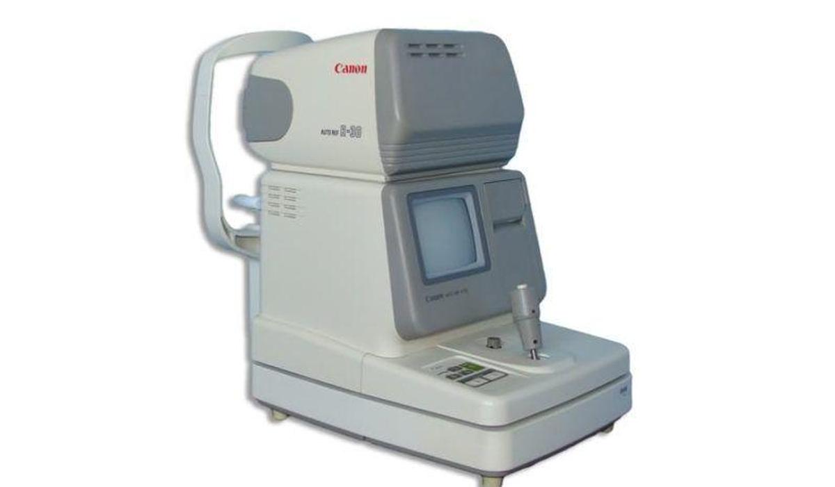 canon-r-30.jpg