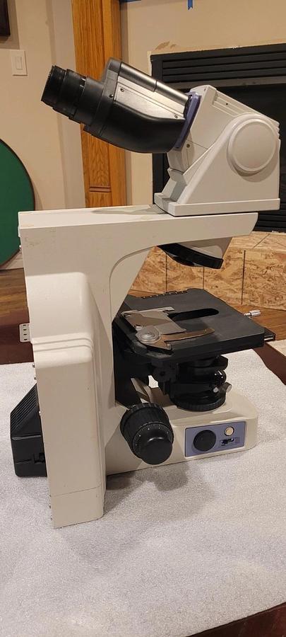 Used Nikon Eclipse E400 Ergo Binocular Microscope with 4X/10X/40X Objectives + Warran