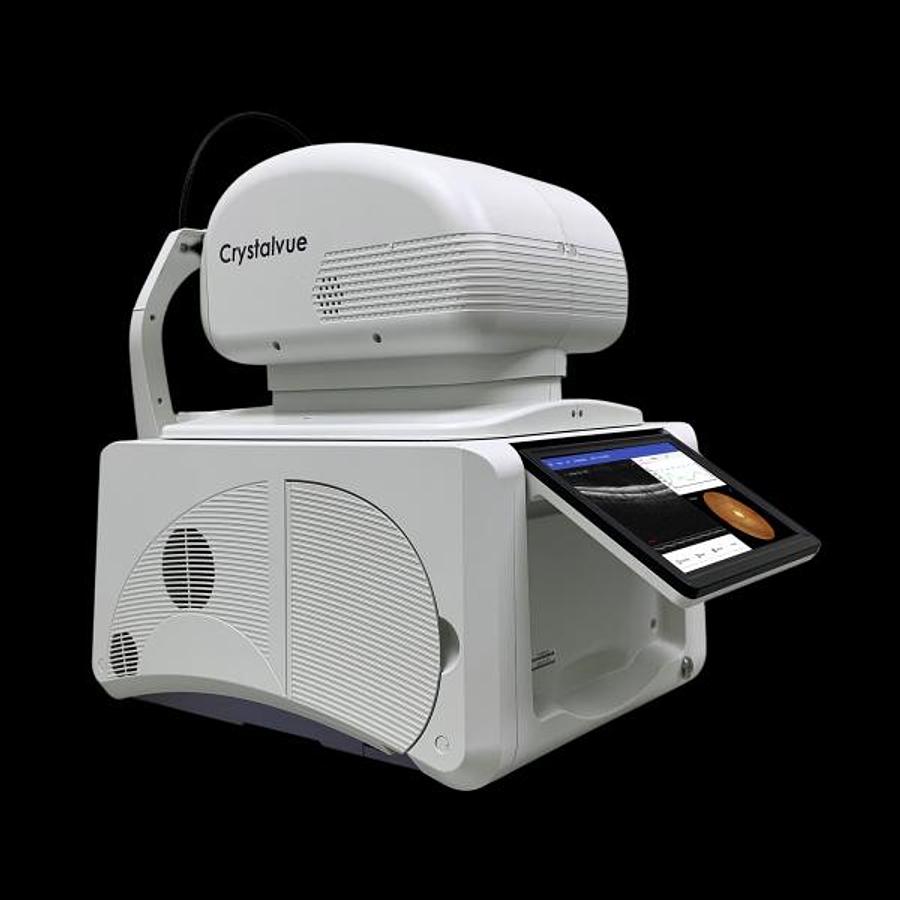 crystalvue-fundus-on-phone.png