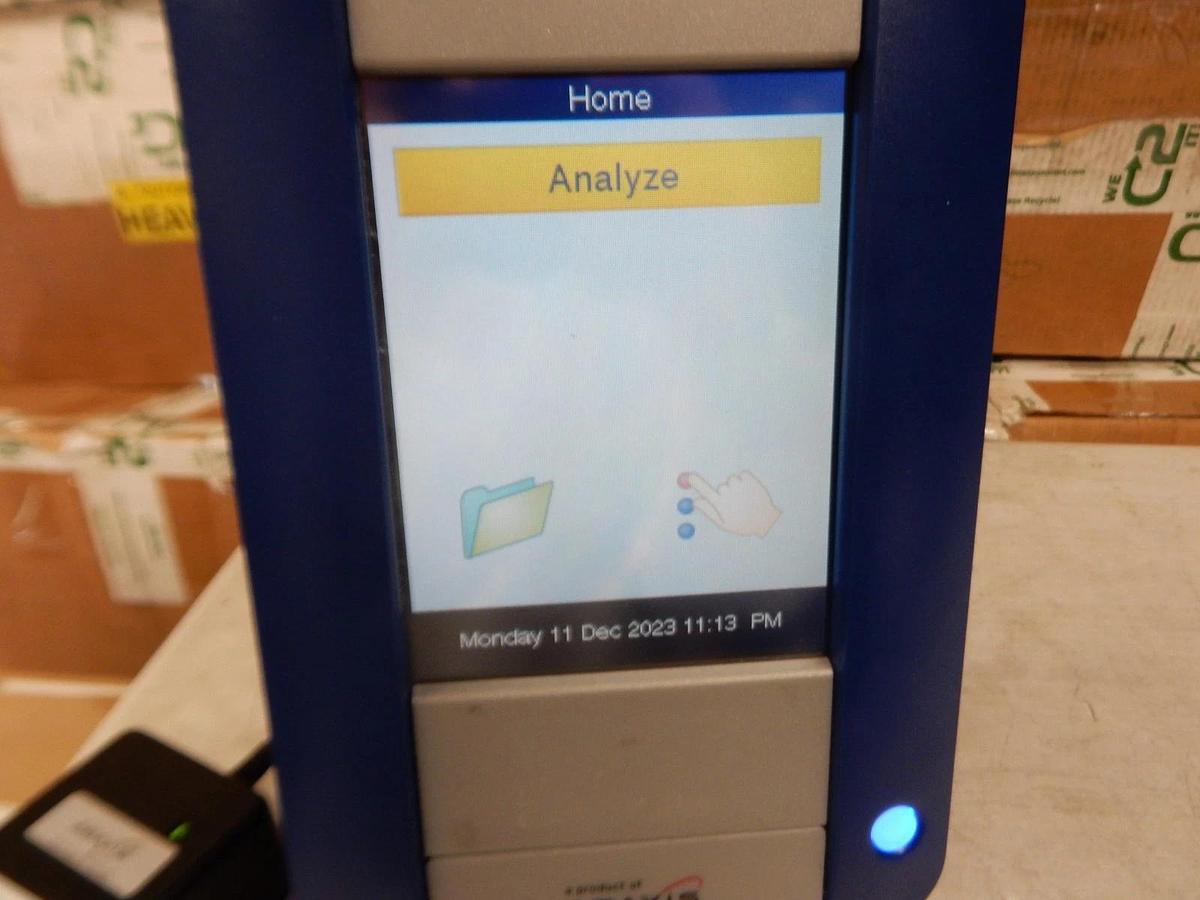 Used Abaxis Piccolo Xpress Chemistry Analyzer 1100-1000 Complete Set + Warranty