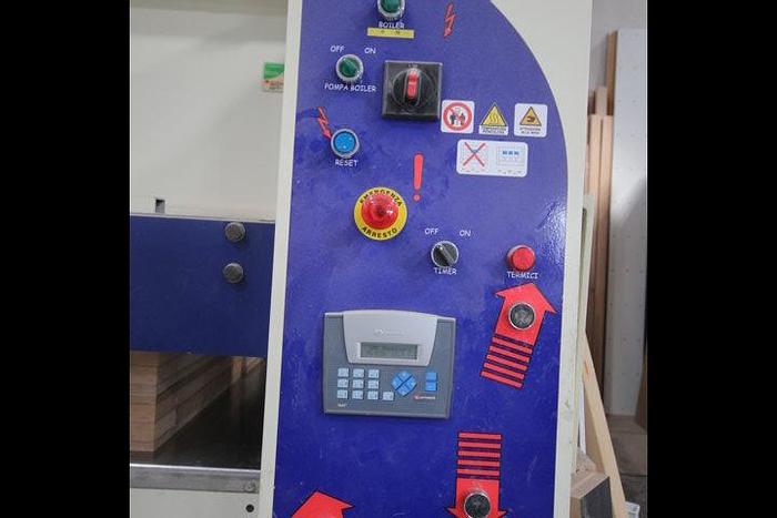 Usato 2007 Block board hot press OMC pressa per listellare OMC