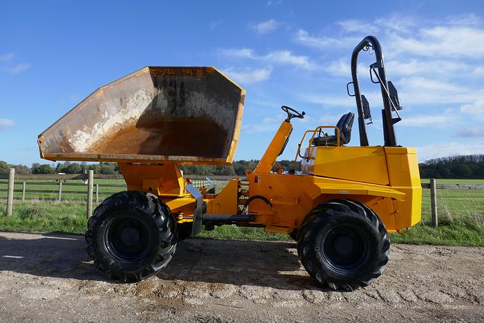 Used 2011 THWAITES  MACH666