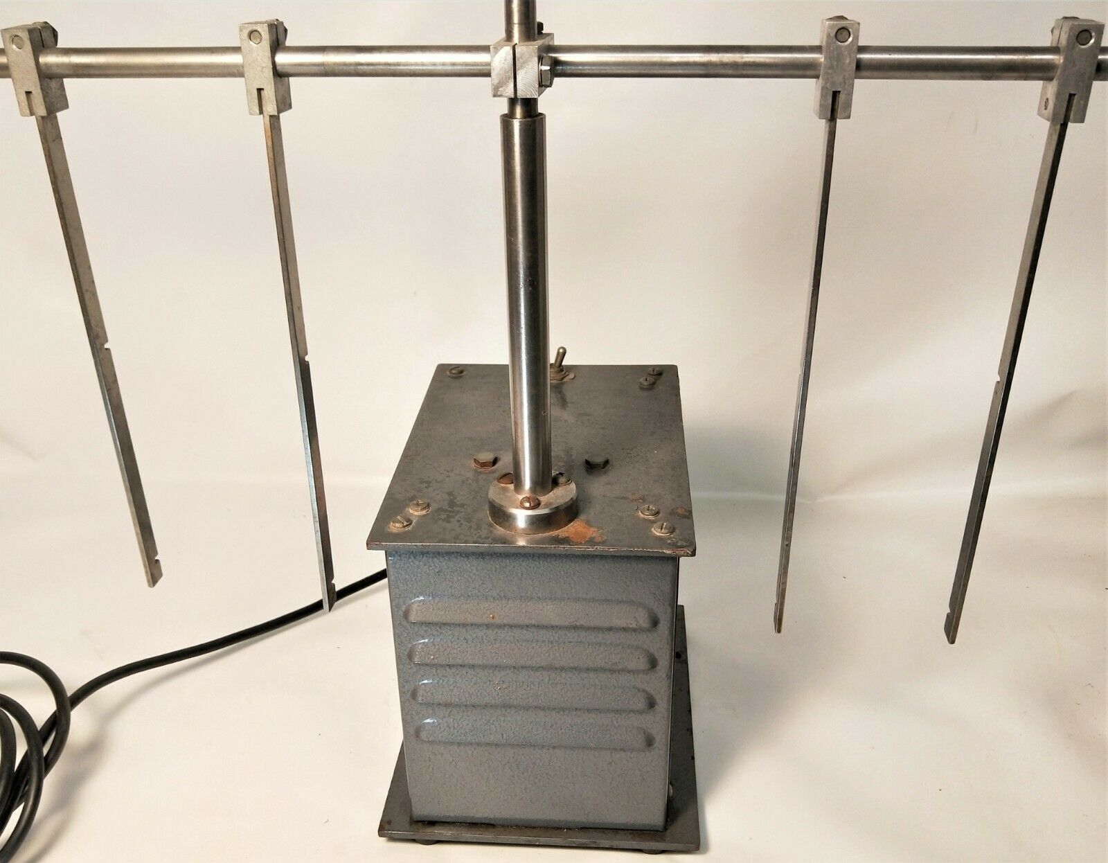 Used Vankel Vanderkamp 71C-104C-12 Tablet Disintegration Tester