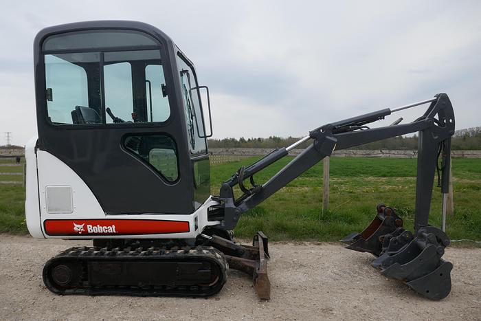 Used 2008 BOBCAT 323