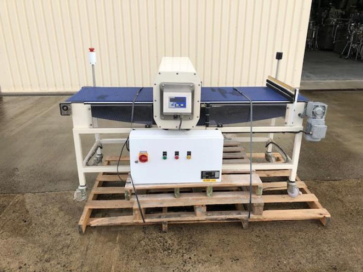 Used Lock MET30 belt metal detector