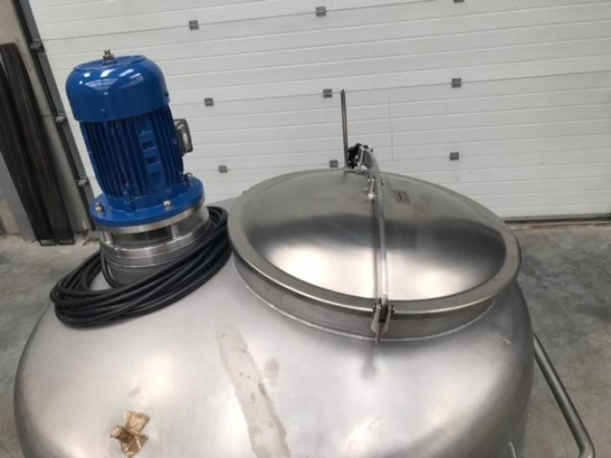 Used Stainless Steel mixing vessel 1100 litres