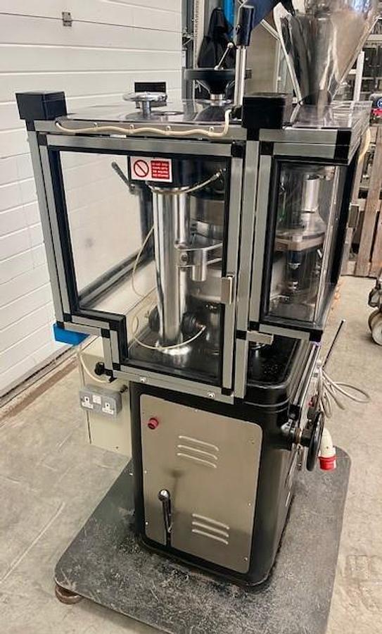 Used Manesty 16 station Betapress
