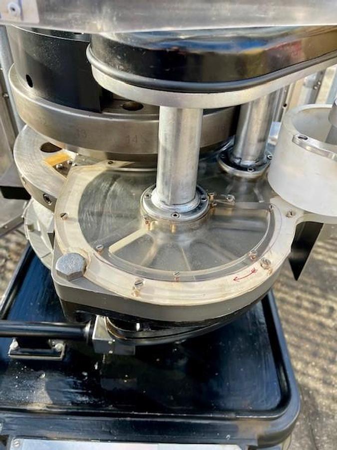 Used Manesty Express D tablet press