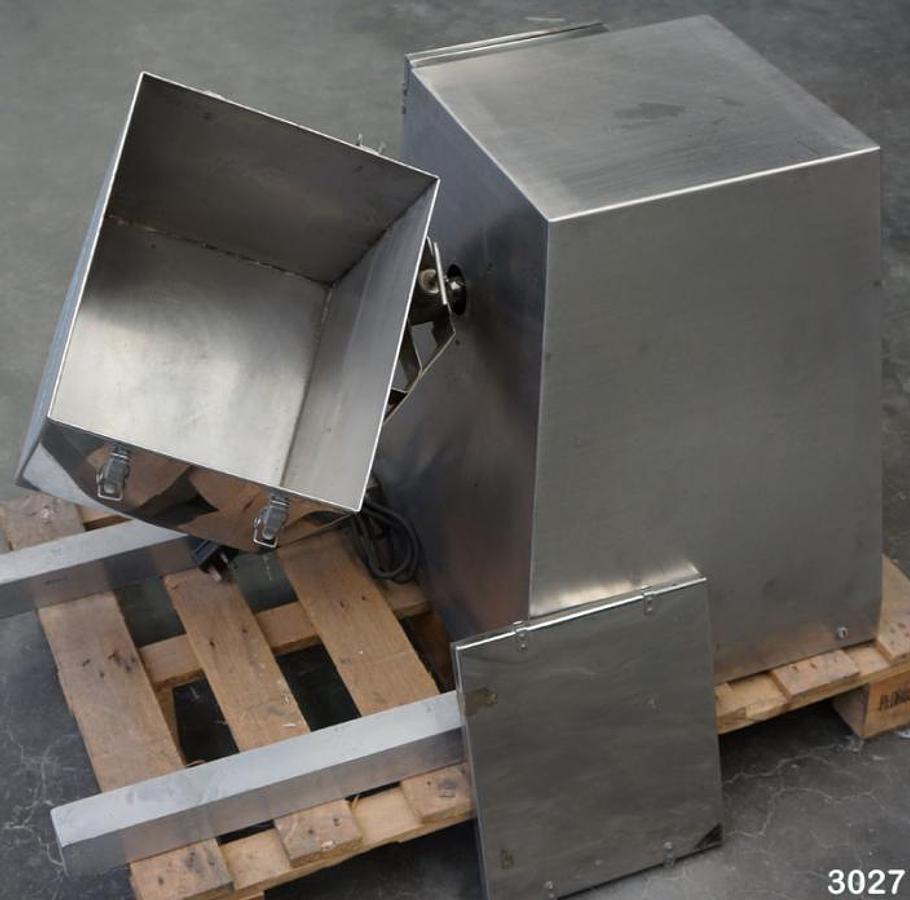 Used WARWICK cube blender