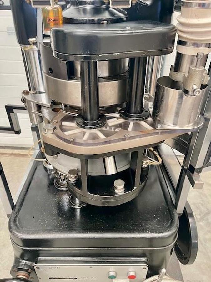 Used Manesty 16 station Betapress