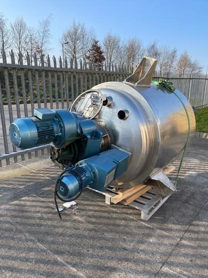 Used Websters 2000L jacketed process vessel