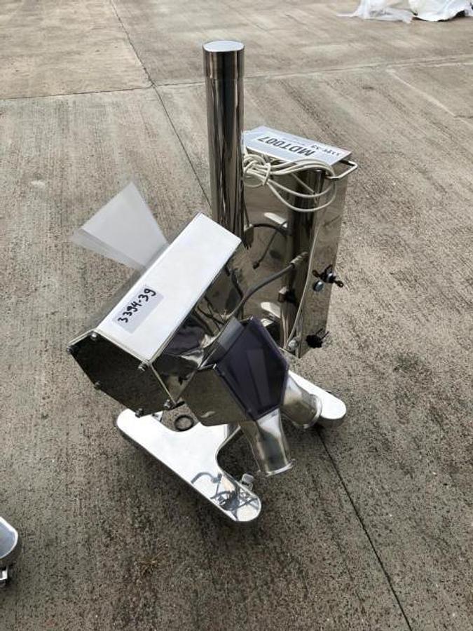 Used Safeline PH2 metal detector