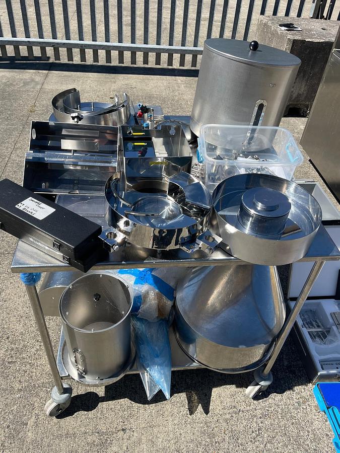 Used Macofar CD60 Capsule Filling Machine