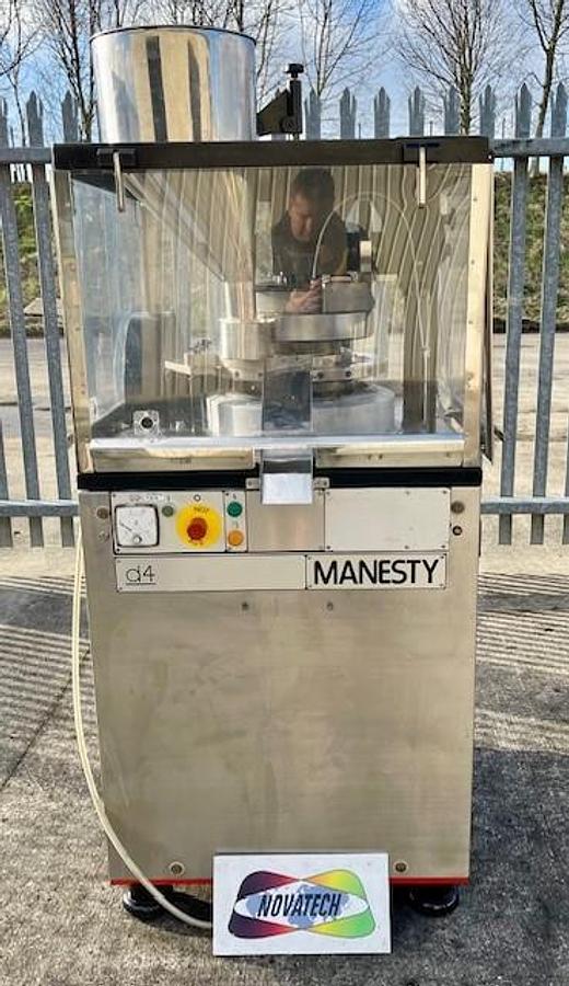 Used Manesty D4 tablet press