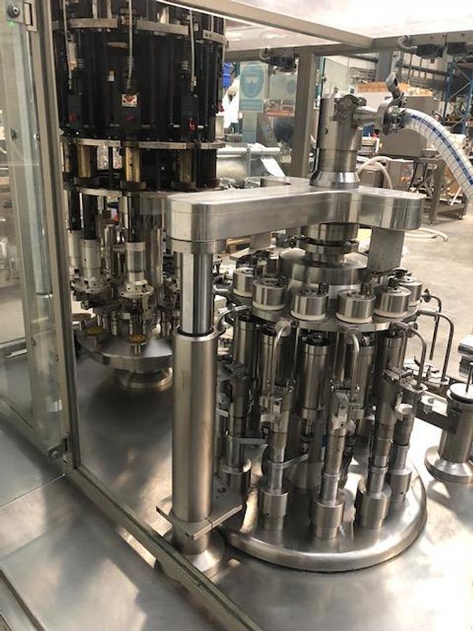 Used Marchesini ML616 filler/capper