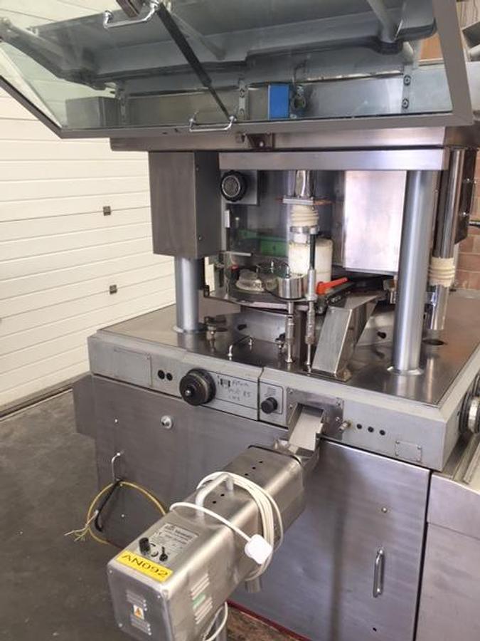 Used Manesty Rotapress Mark IV, 55 station