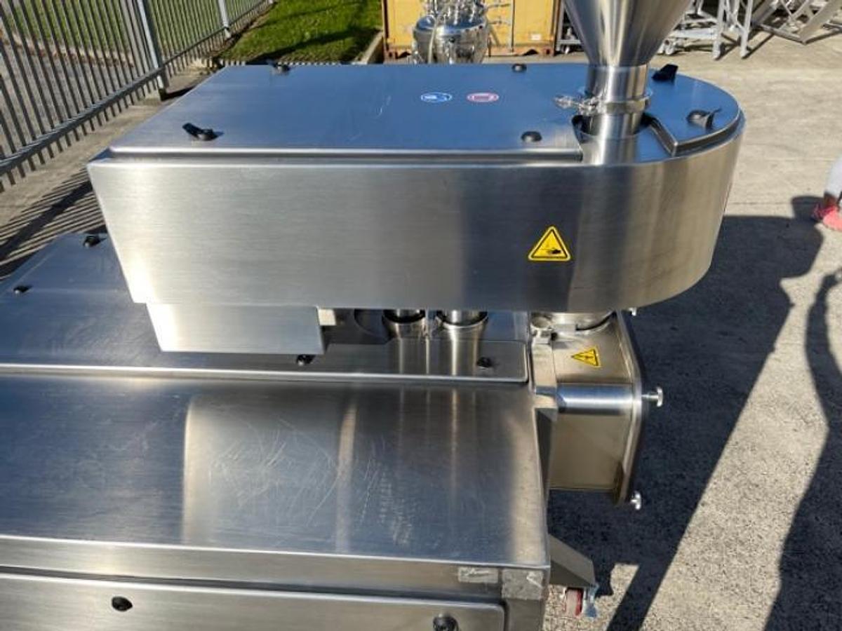 Used Vector Freund TFC220 roller compactor