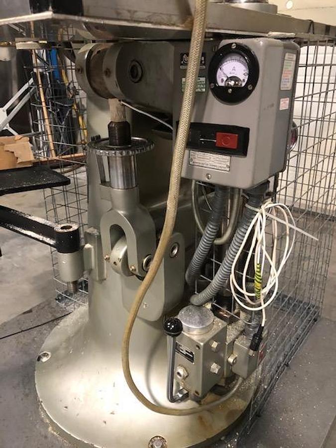 Used D3B  16 station tablet press